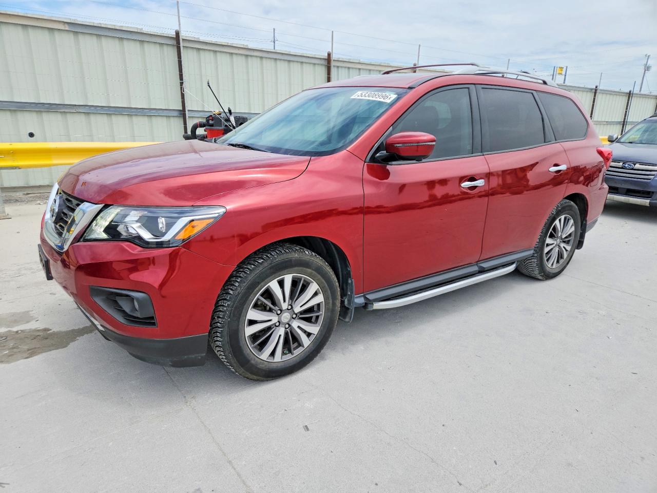 2017 Nissan Pathfinder S Red vin: 5N1DR2MM8HC695916