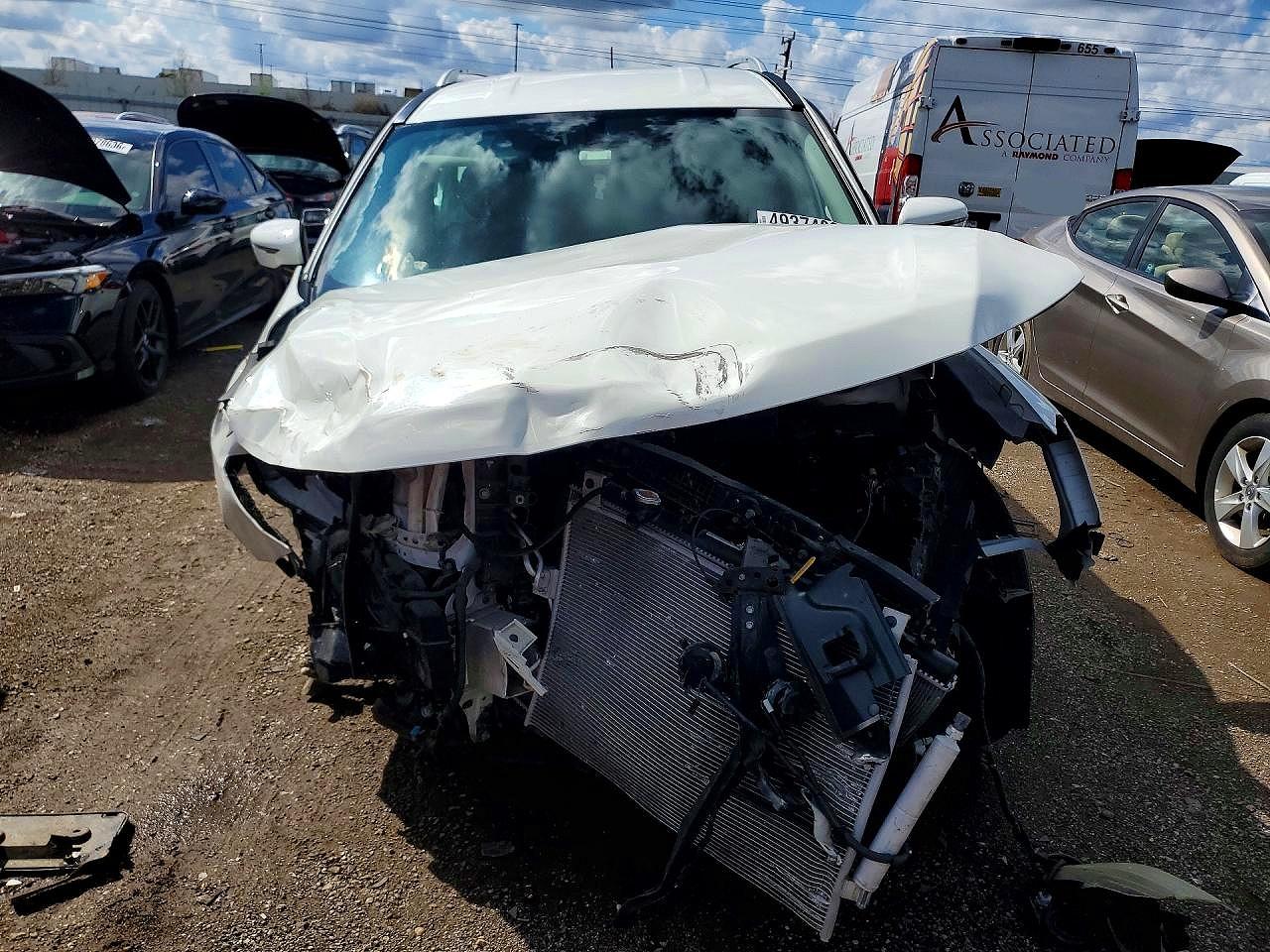 2017 Nissan Pathfinder S White vin: 5N1DR2MM8HC912025