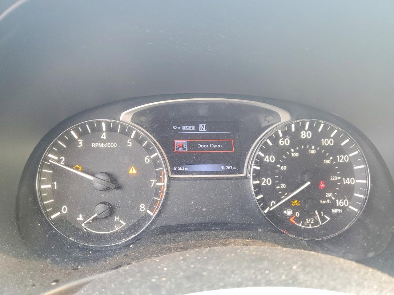 2018 Nissan Pathfinder S Silver vin: 5N1DR2MM8JC628576