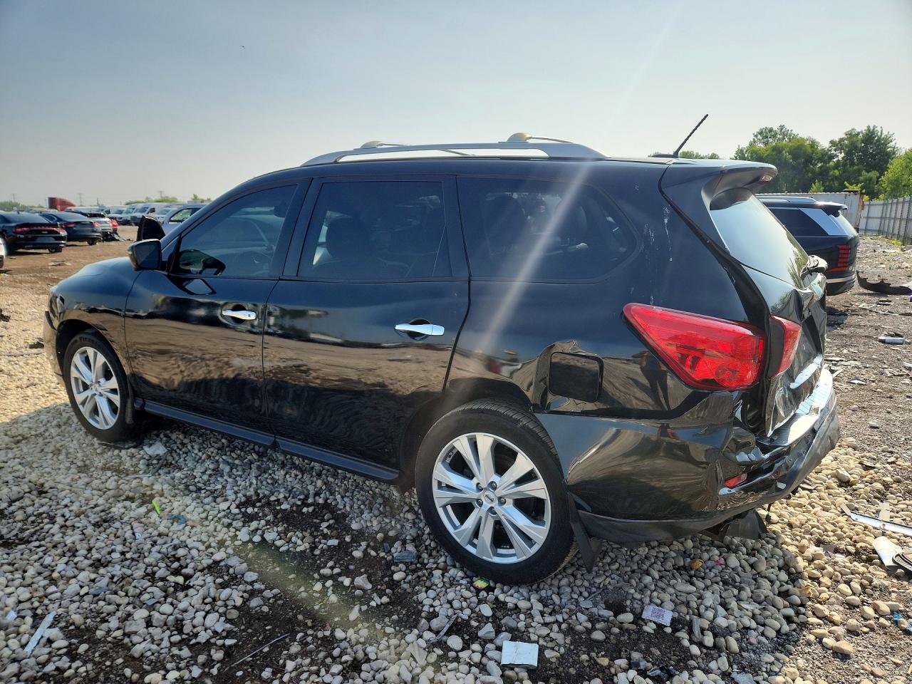 2018 Nissan Pathfinder Sl Black vin: 5N1DR2MM8JC652764