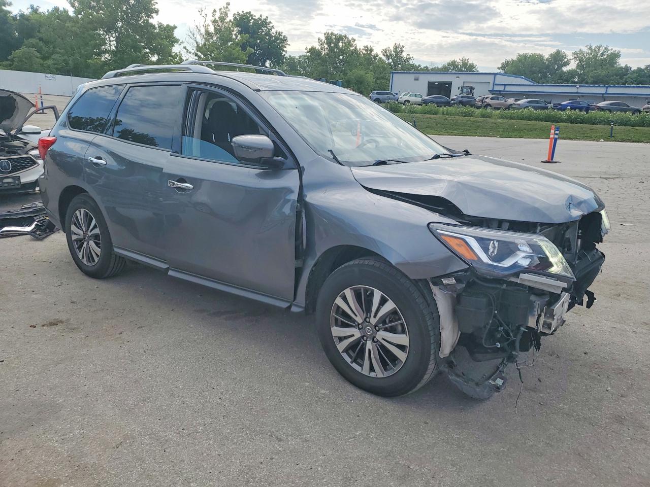 2019 Nissan Pathfinder Sv Gray vin: 5N1DR2MM8KC597850