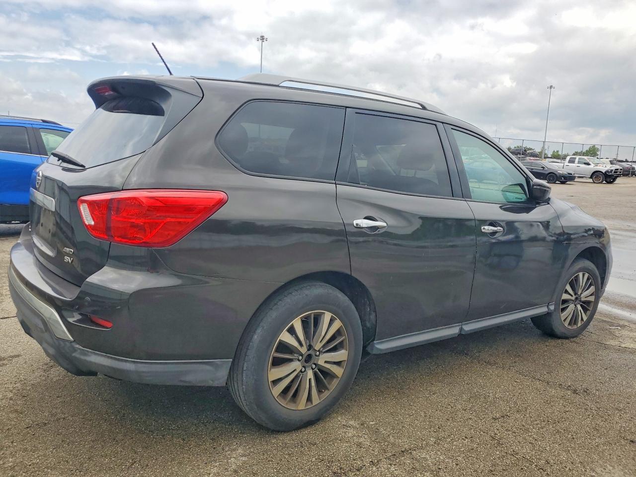 2017 Nissan Pathfinder Sv Gray vin: 5N1DR2MM9HC604779