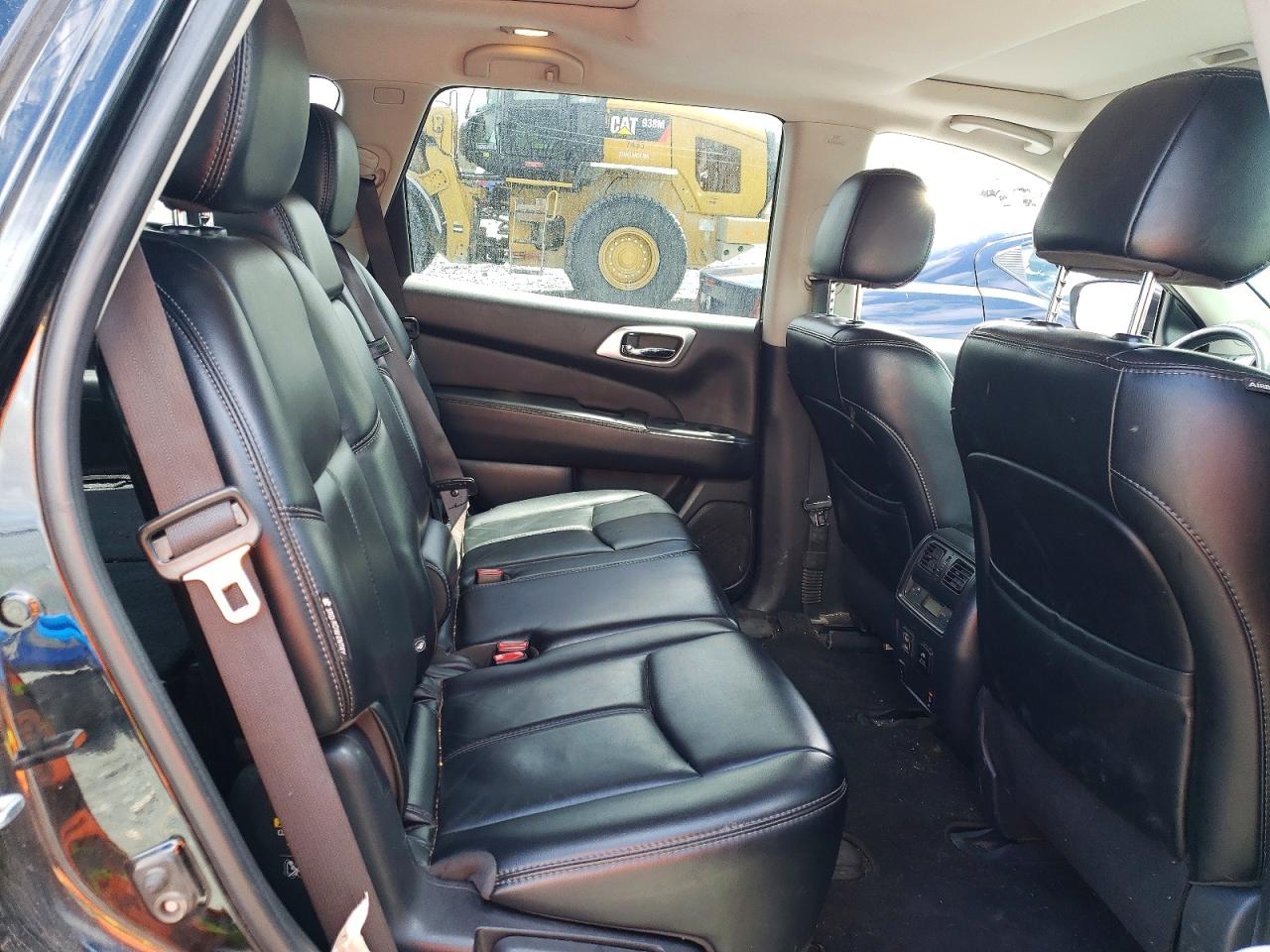 2018 Nissan Pathfinder S Черный vin: 5N1DR2MM9JC639151