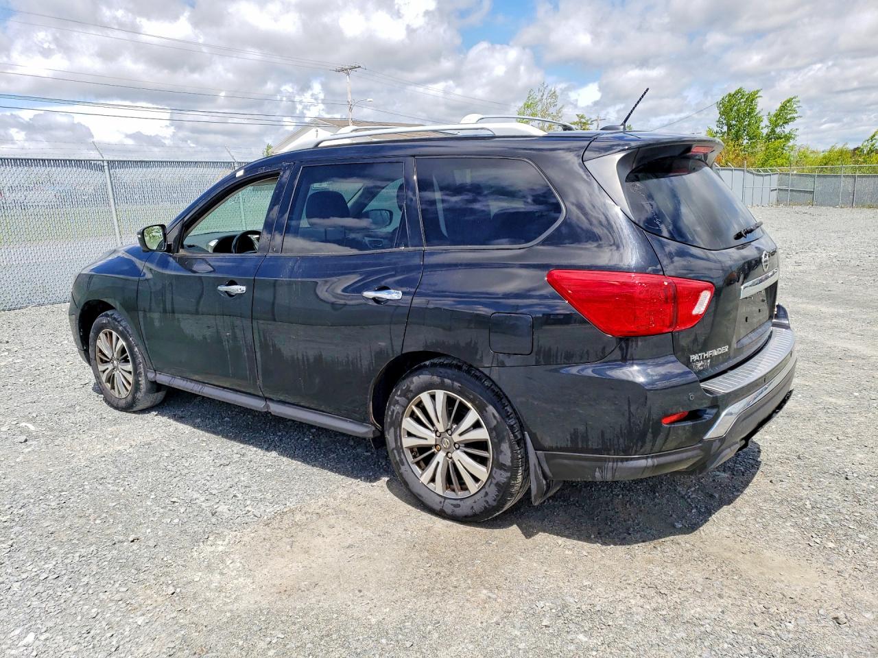 2018 Nissan Pathfinder S Черный vin: 5N1DR2MM9JC639151
