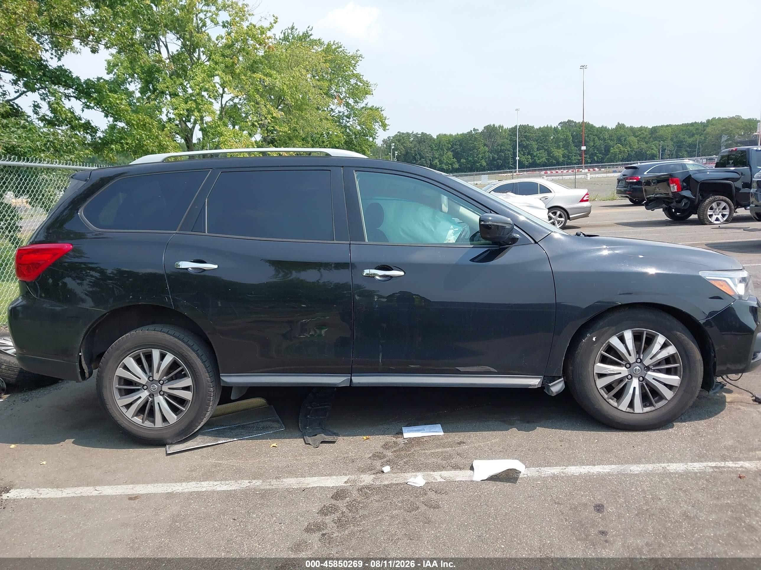 2018 Nissan Pathfinder Sv Black vin: 5N1DR2MM9JC670707