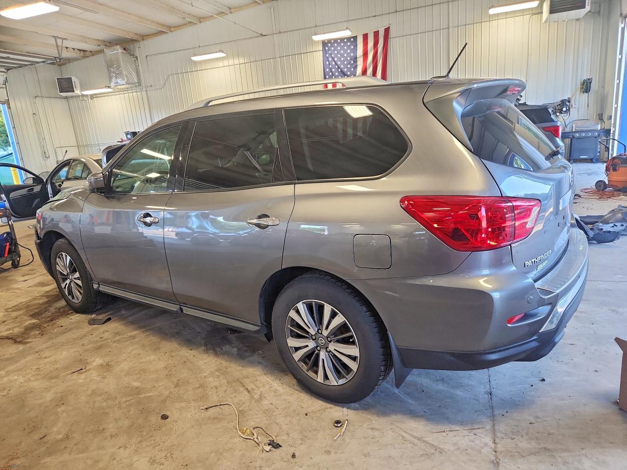 2017 Nissan Pathfinder Sl Gray vin: 5N1DR2MMXHC681774