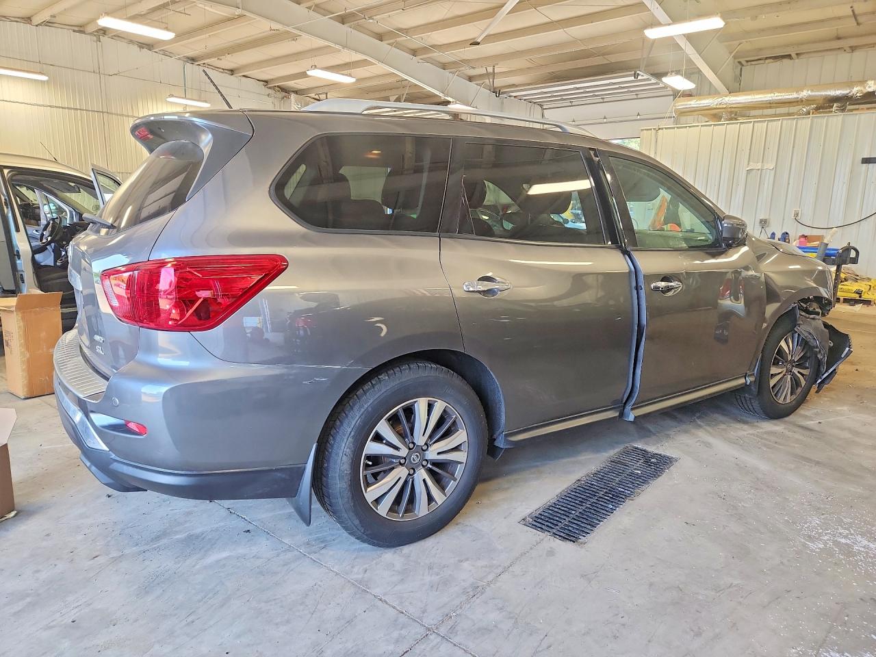 2017 Nissan Pathfinder Sl Gray vin: 5N1DR2MMXHC681774