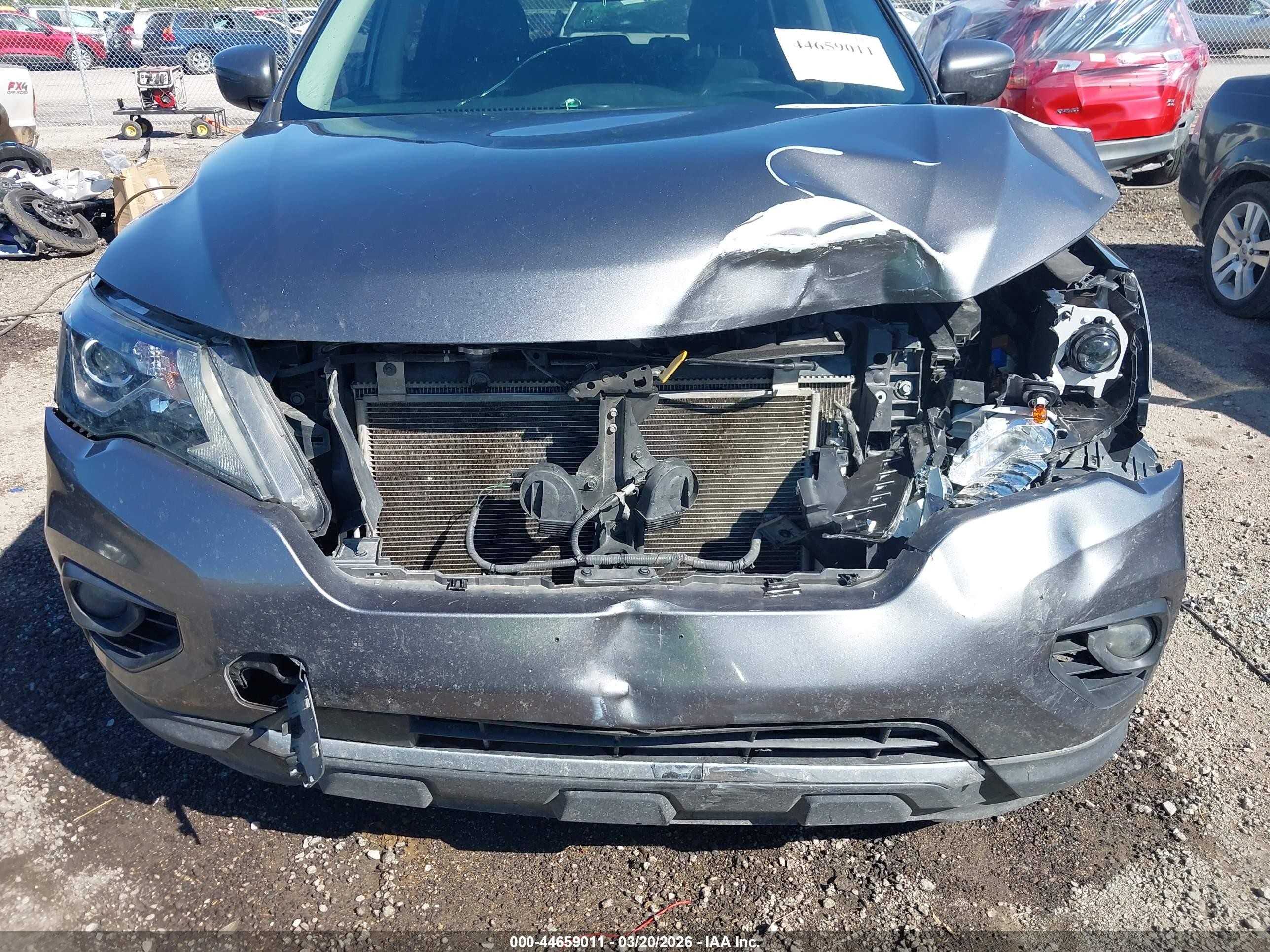 2019 Nissan Pathfinder Sv Gray vin: 5N1DR2MMXKC616916