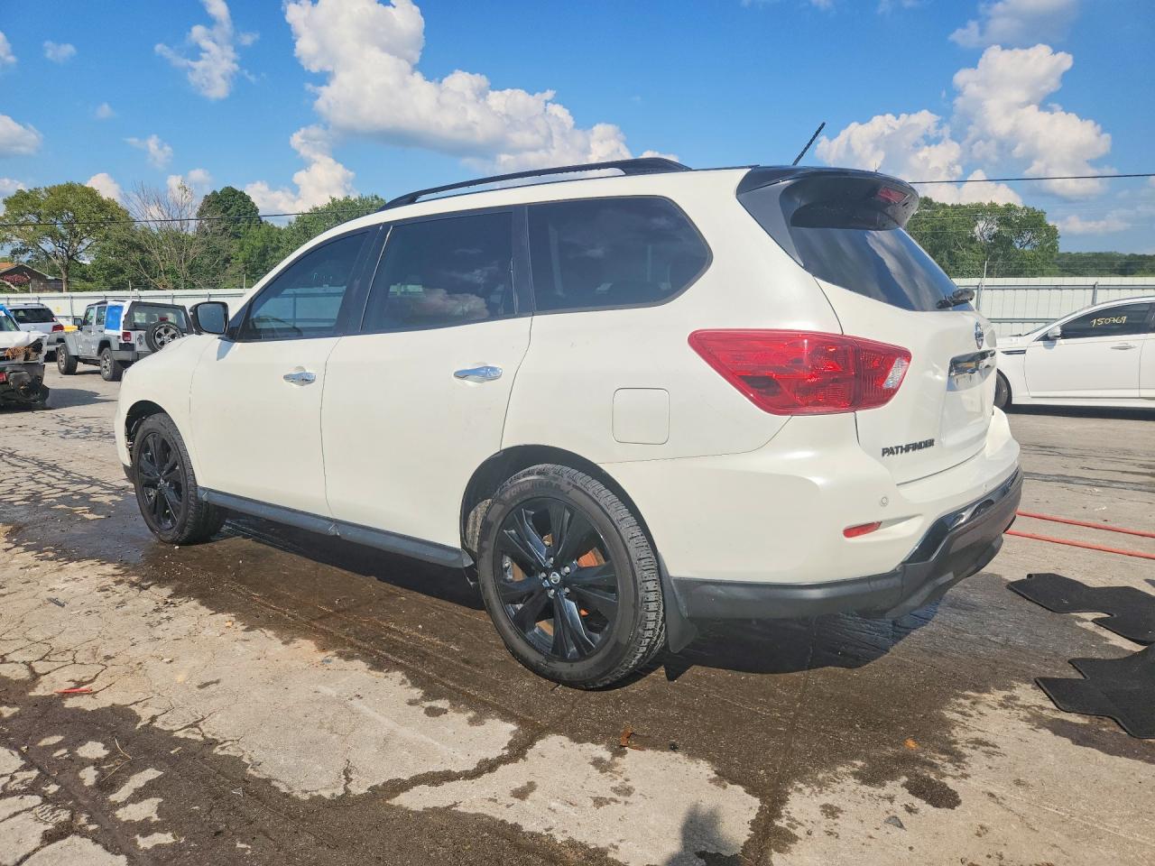 2018 Nissan Pathfinder Sl White vin: 5N1DR2MN0JC663802