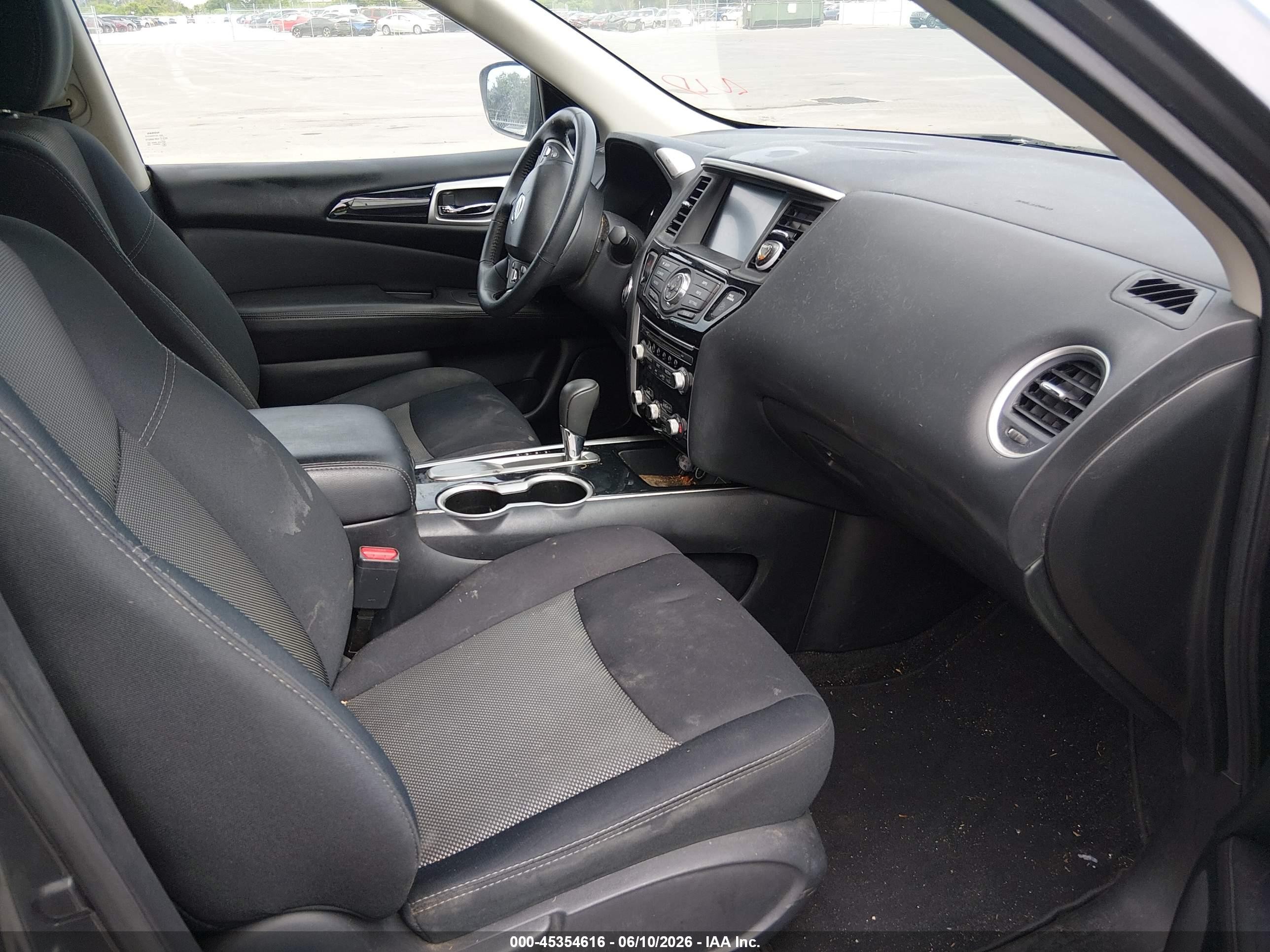 2019 Nissan Pathfinder Sv Gray vin: 5N1DR2MN1KC607496