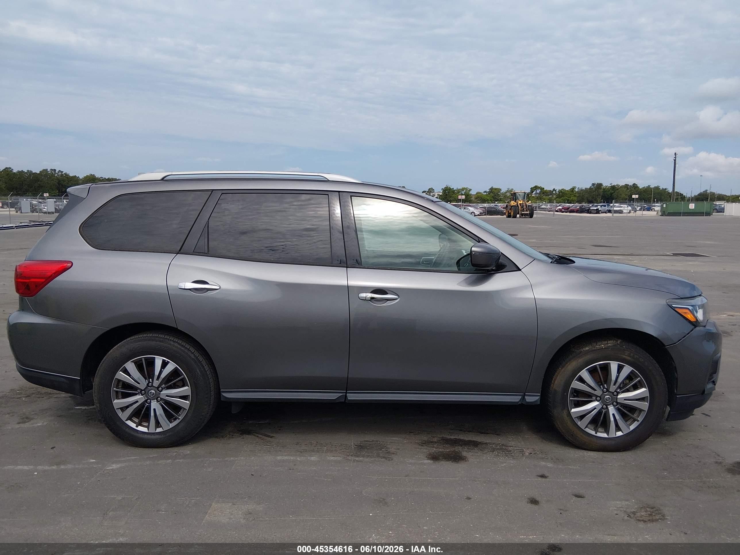 2019 Nissan Pathfinder Sv Gray vin: 5N1DR2MN1KC607496