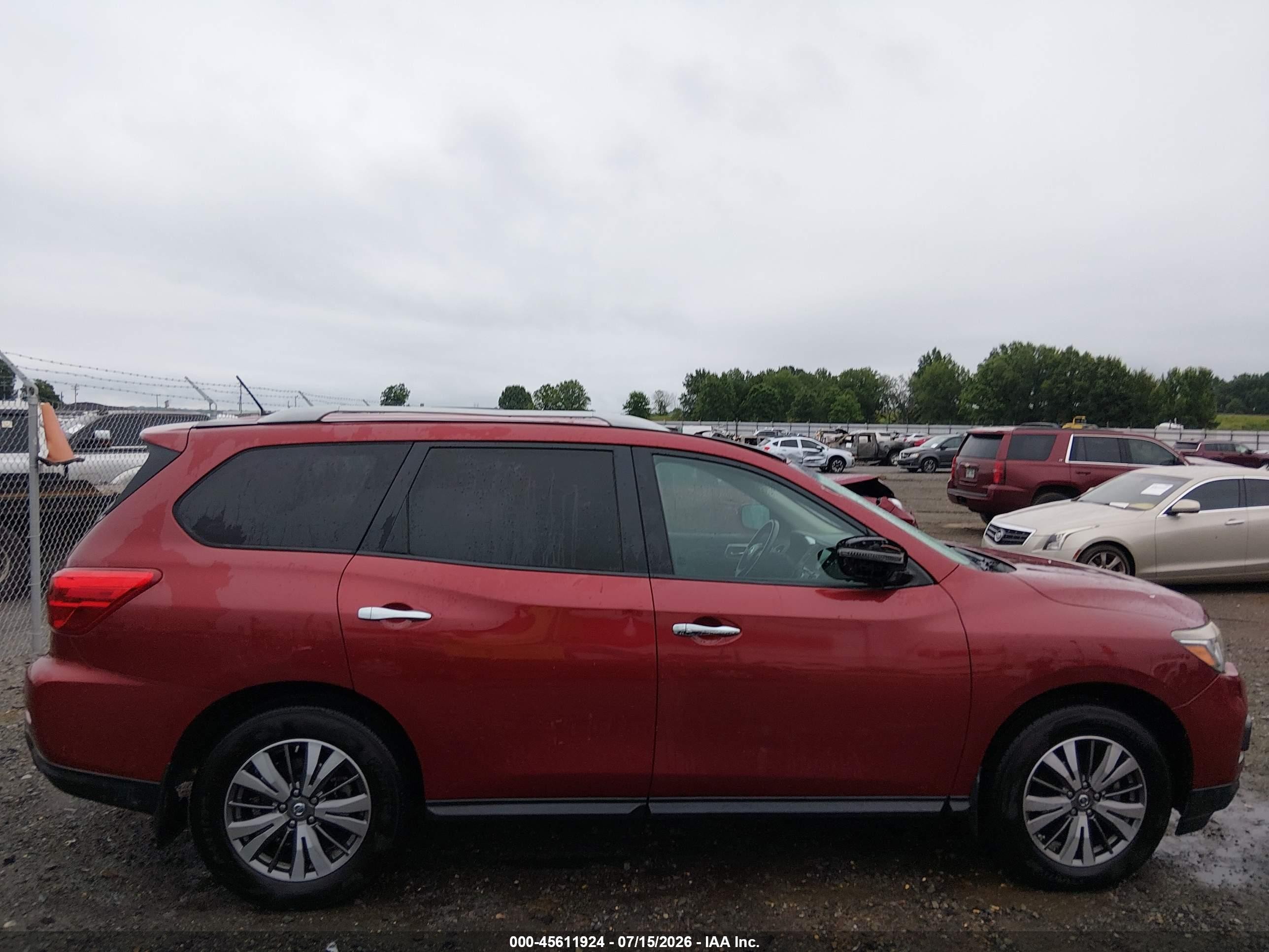 2017 Nissan Pathfinder Sv Red vin: 5N1DR2MN2HC912286