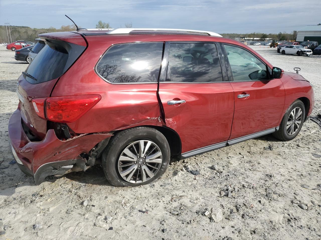 2017 Nissan Pathfinder S Red vin: 5N1DR2MN3HC604303
