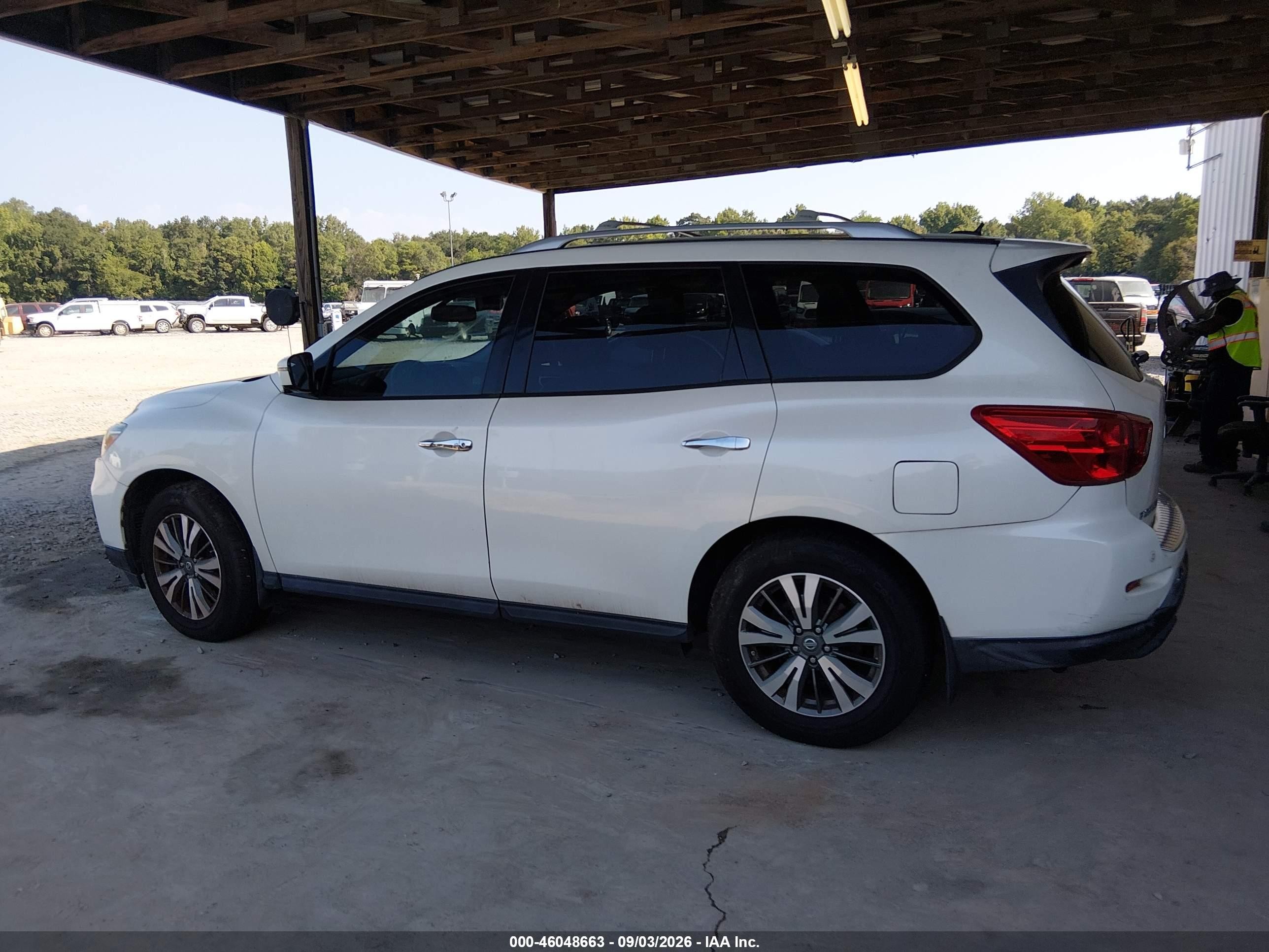 2017 Nissan Pathfinder Sl White vin: 5N1DR2MN3HC643084