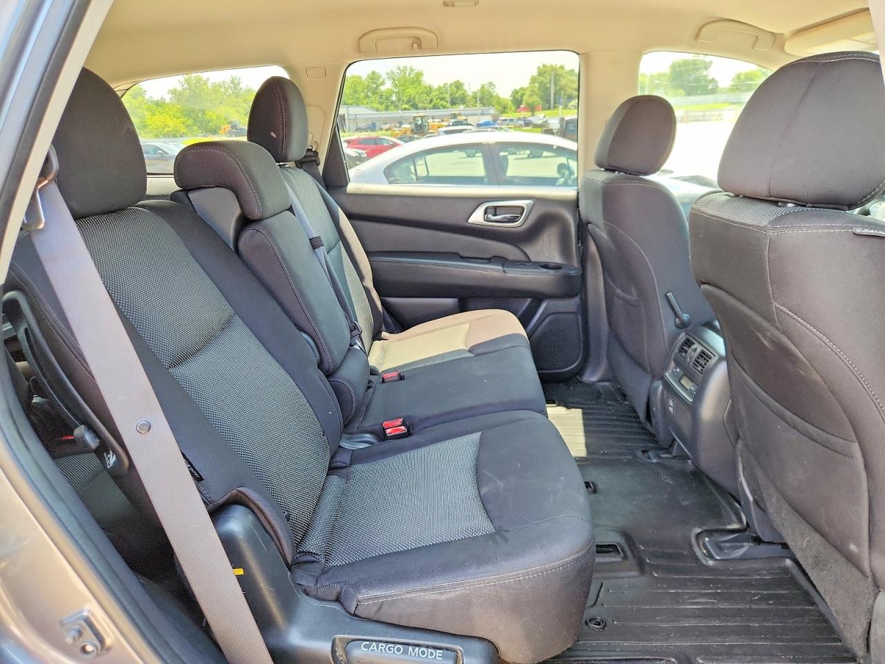2018 Nissan Pathfinder S Gray vin: 5N1DR2MN3JC607997