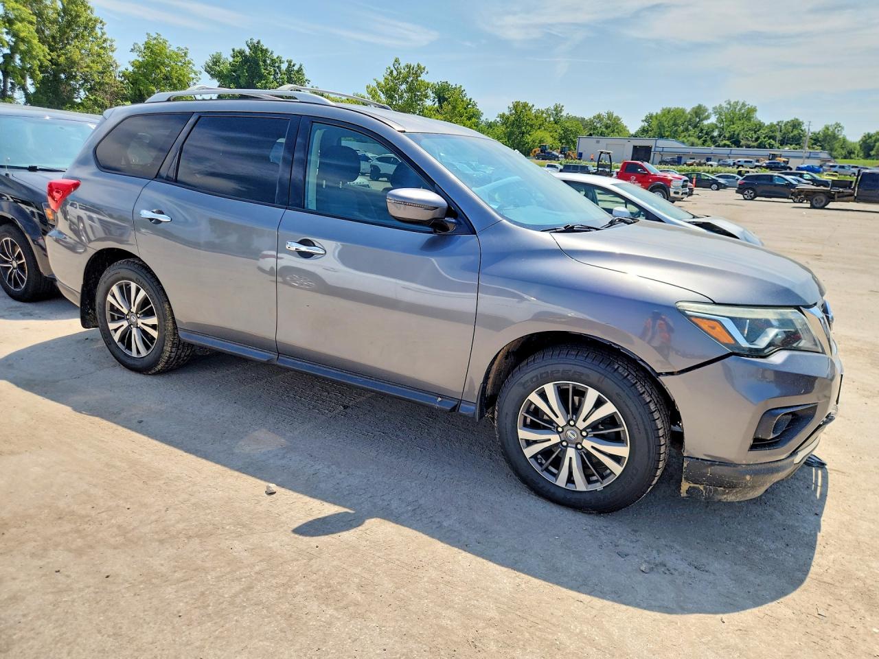 2018 Nissan Pathfinder S Gray vin: 5N1DR2MN3JC607997