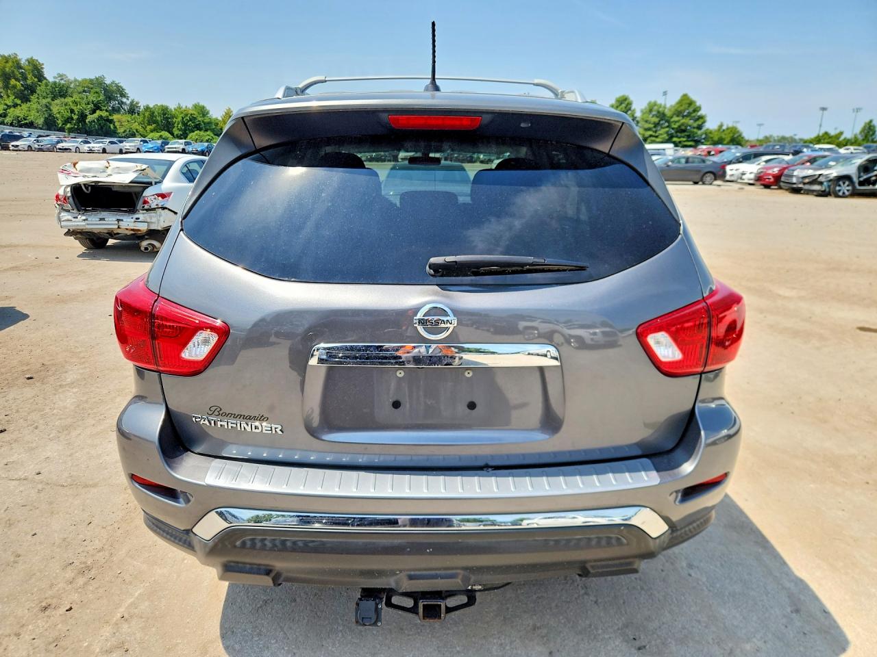 2018 Nissan Pathfinder S Gray vin: 5N1DR2MN3JC607997