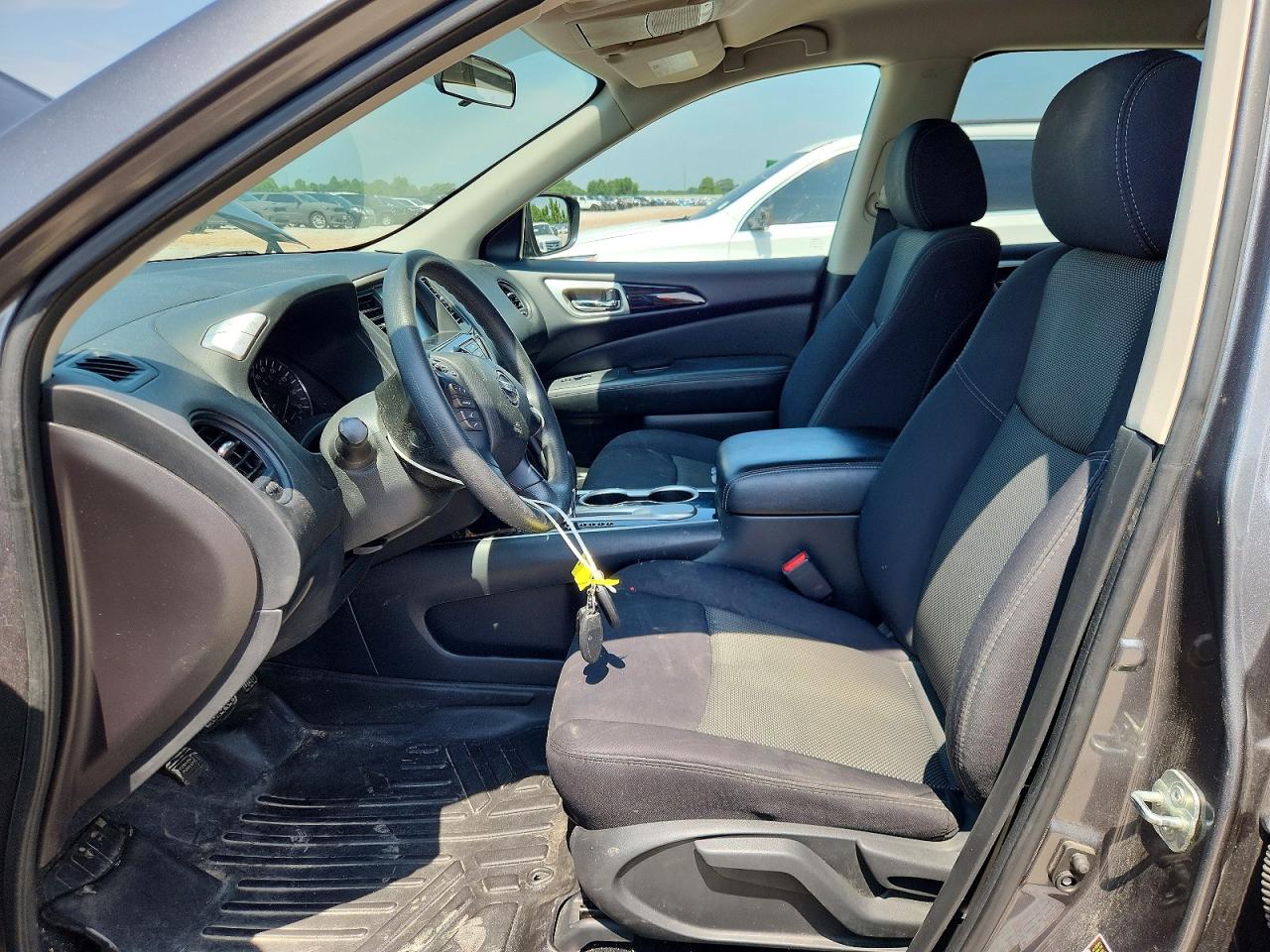 2018 Nissan Pathfinder S Gray vin: 5N1DR2MN3JC607997
