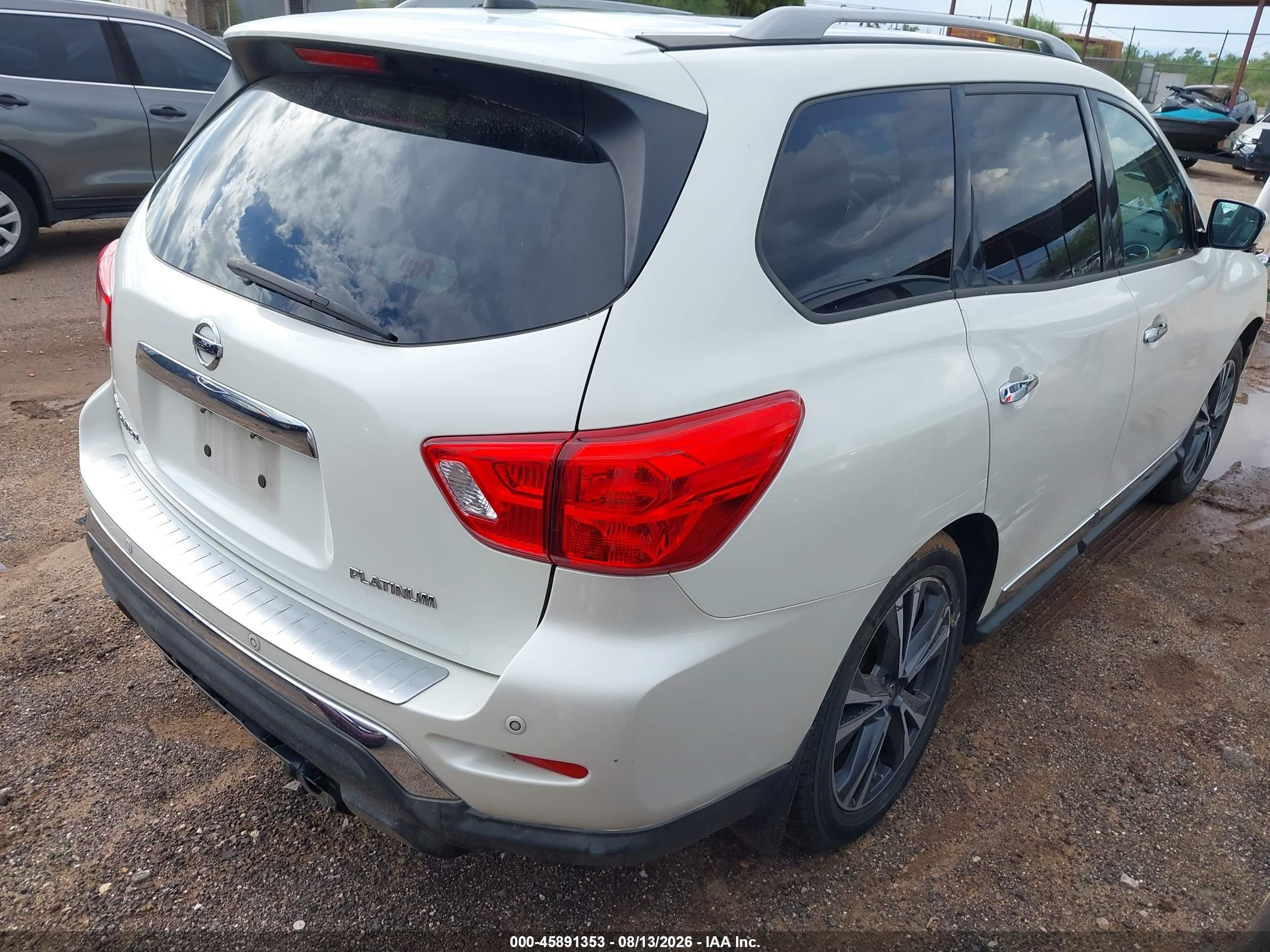 2017 Nissan Pathfinder Platinum White vin: 5N1DR2MN4HC675672