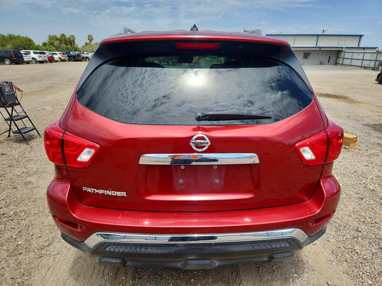 2017 Nissan Pathfinder S Maroon vin: 5N1DR2MN5HC674806