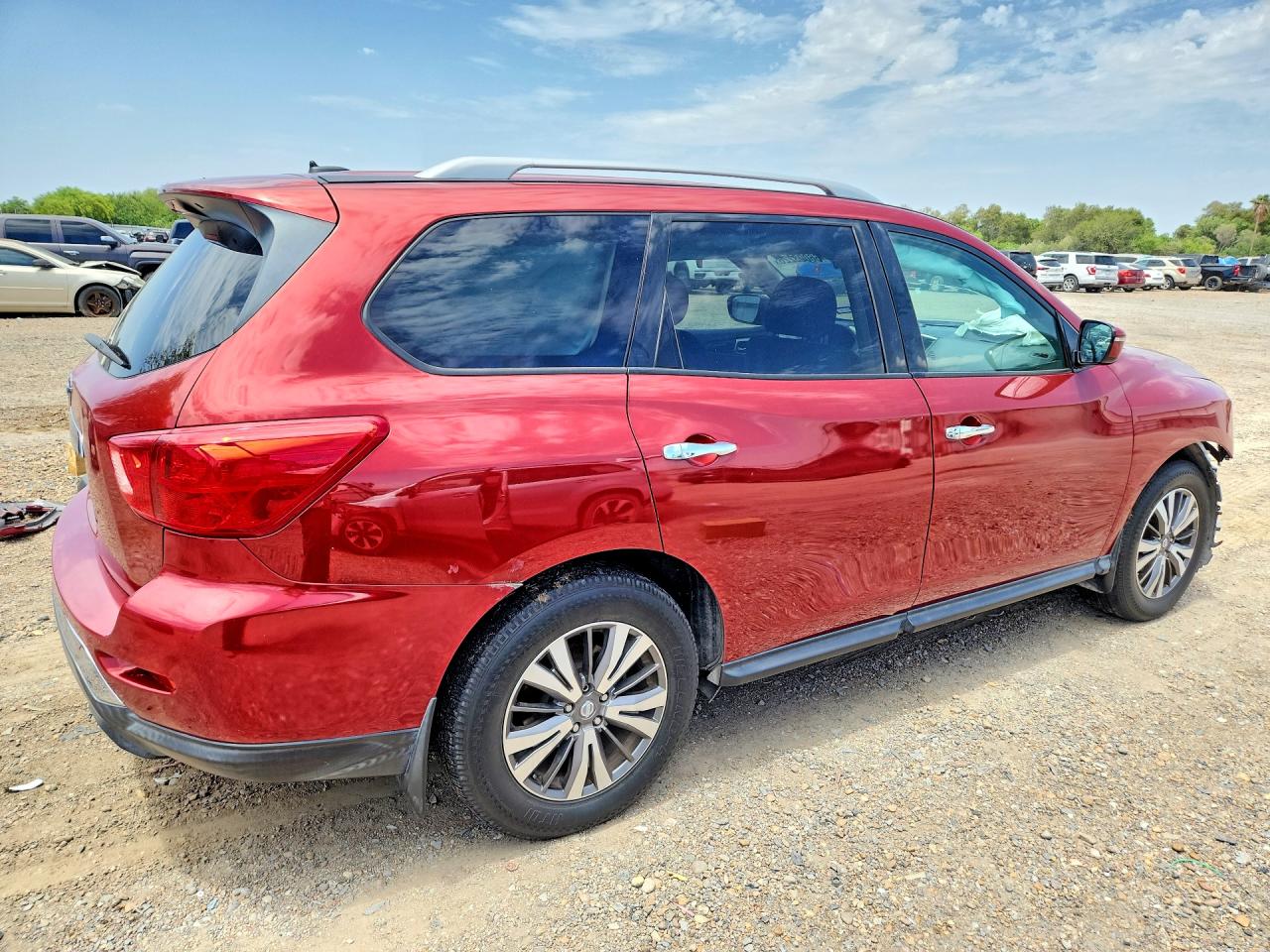 2017 Nissan Pathfinder S Maroon vin: 5N1DR2MN5HC674806