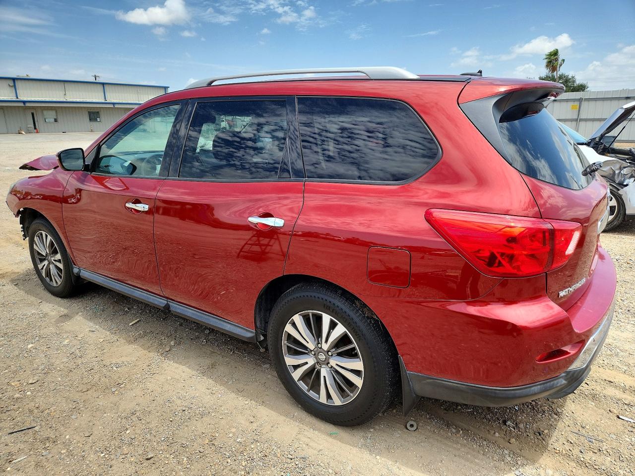 2017 Nissan Pathfinder S Maroon vin: 5N1DR2MN5HC674806