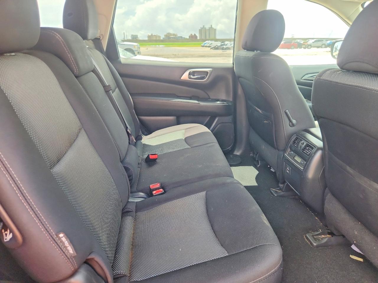 2018 Nissan Pathfinder Sv Black vin: 5N1DR2MN5JC657106