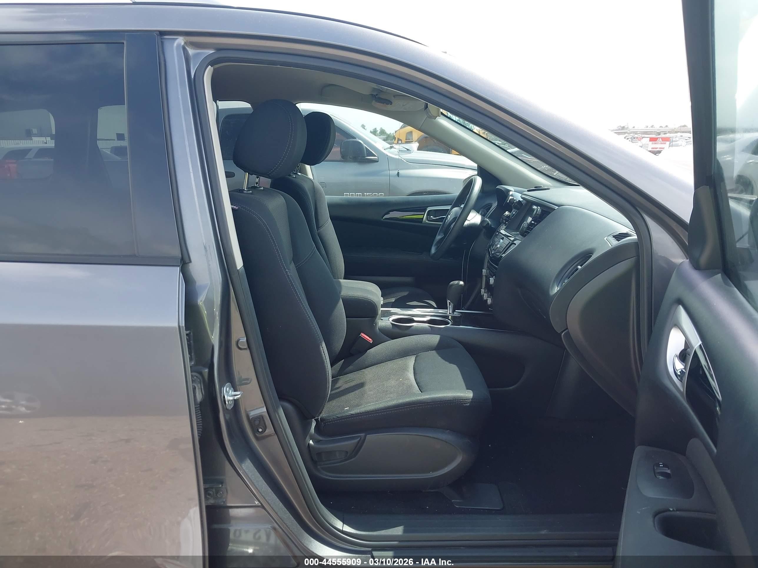 2017 Nissan Pathfinder S Gray vin: 5N1DR2MN7HC637112