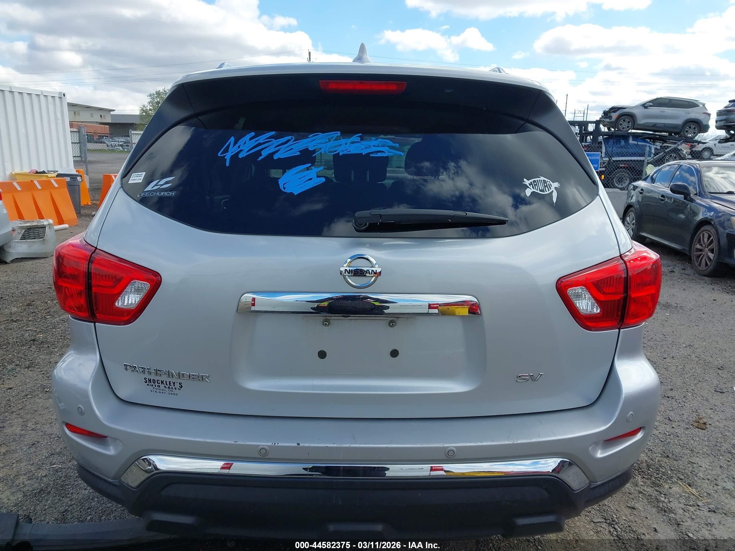 2019 Nissan Pathfinder Sv Silver vin: 5N1DR2MN7KC591580