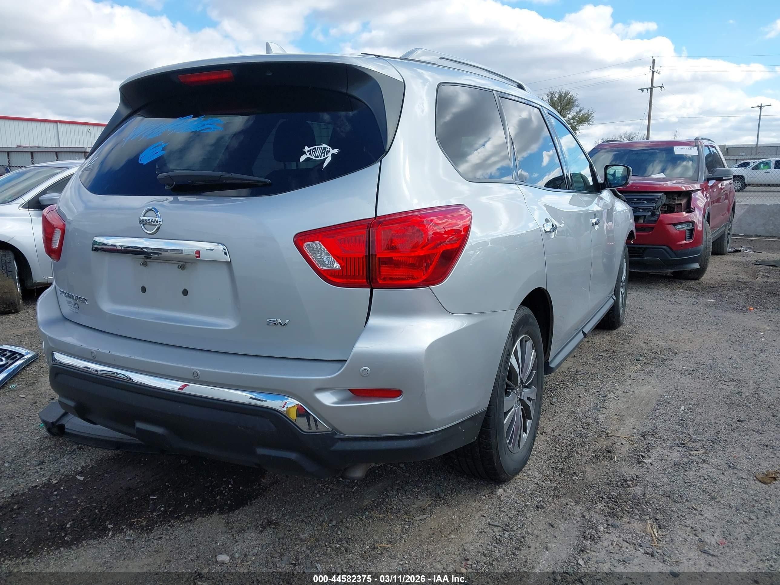 2019 Nissan Pathfinder Sv Silver vin: 5N1DR2MN7KC591580