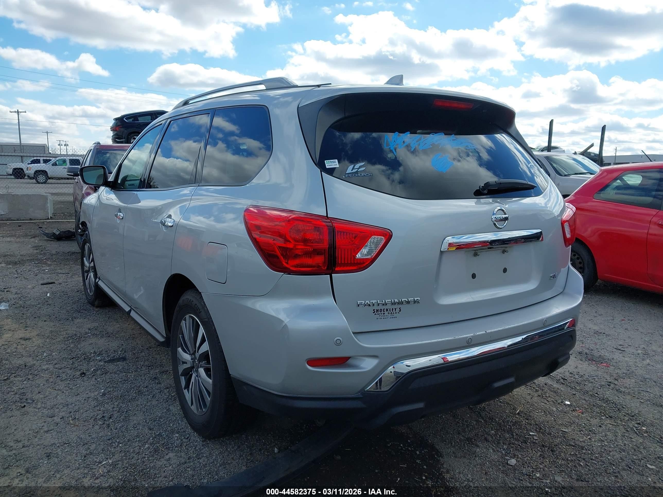2019 Nissan Pathfinder Sv Silver vin: 5N1DR2MN7KC591580