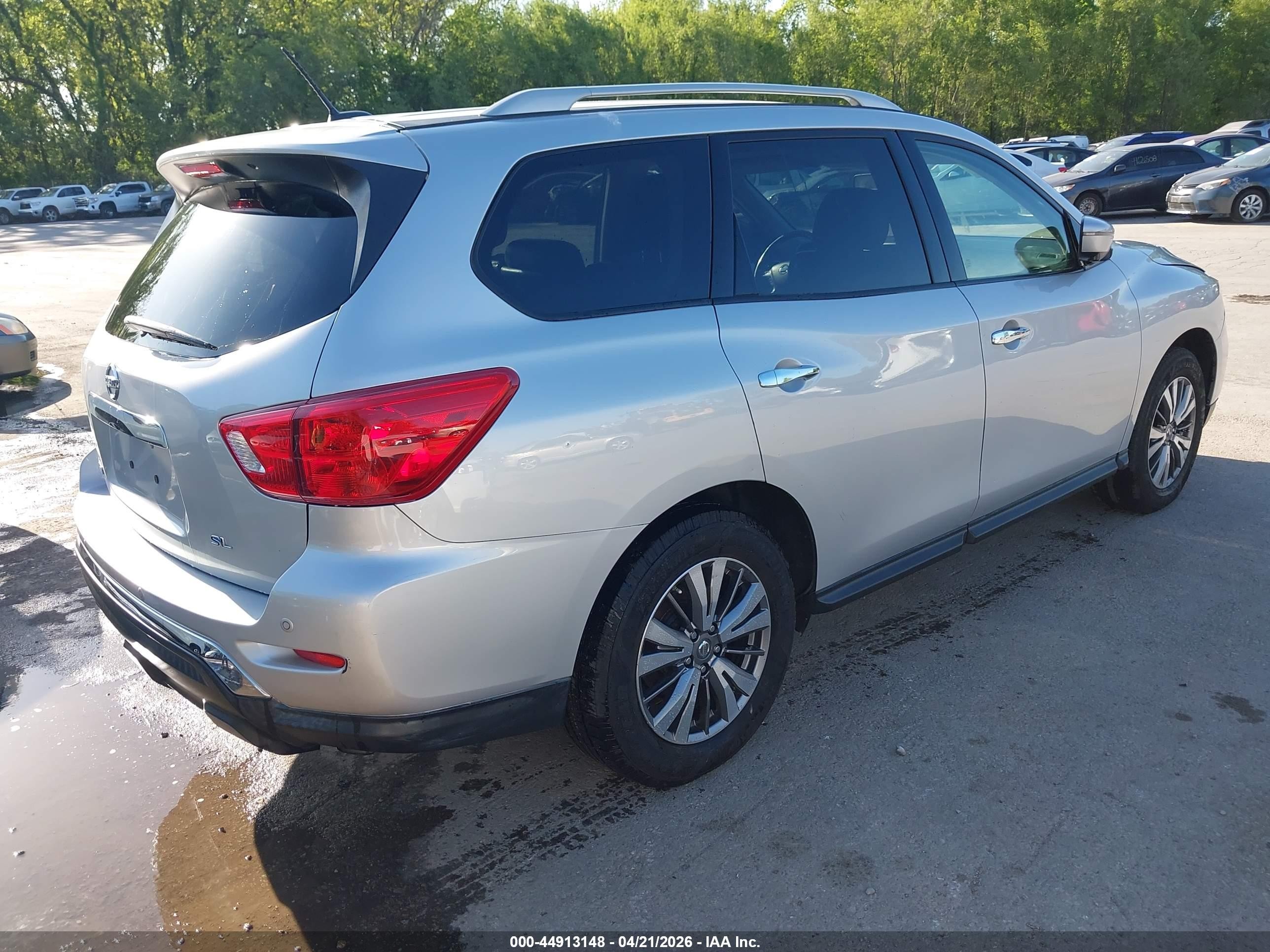 2018 Nissan Pathfinder Sl Silver vin: 5N1DR2MN8JC616291