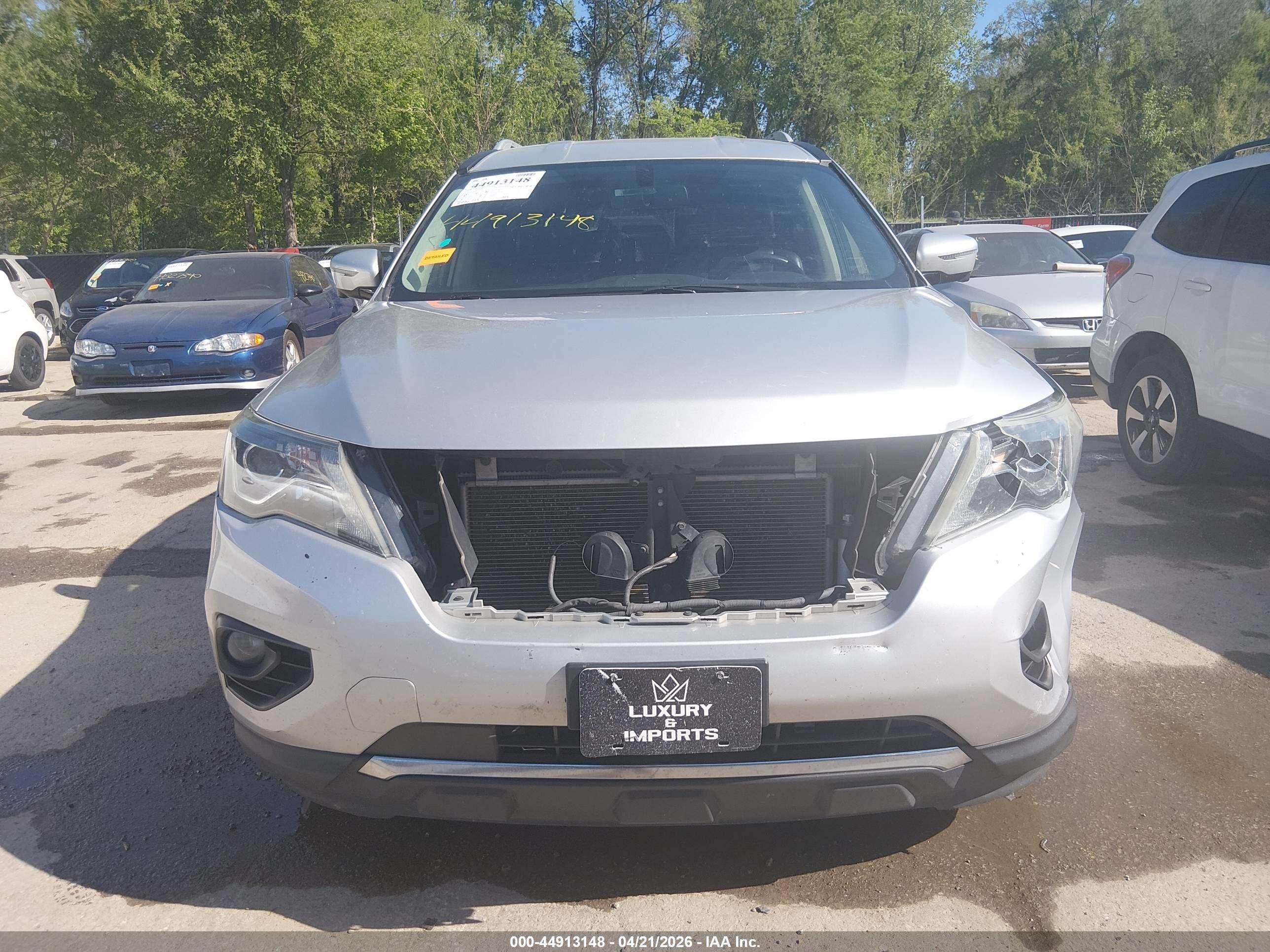 2018 Nissan Pathfinder Sl Silver vin: 5N1DR2MN8JC616291