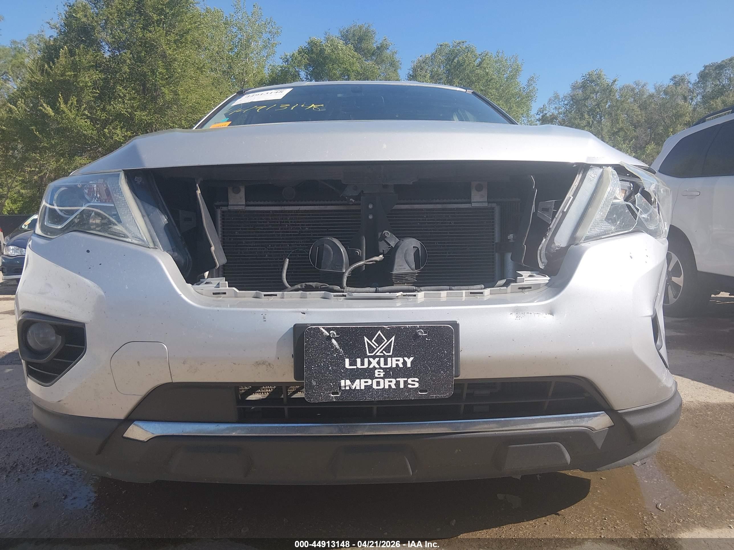 2018 Nissan Pathfinder Sl Silver vin: 5N1DR2MN8JC616291