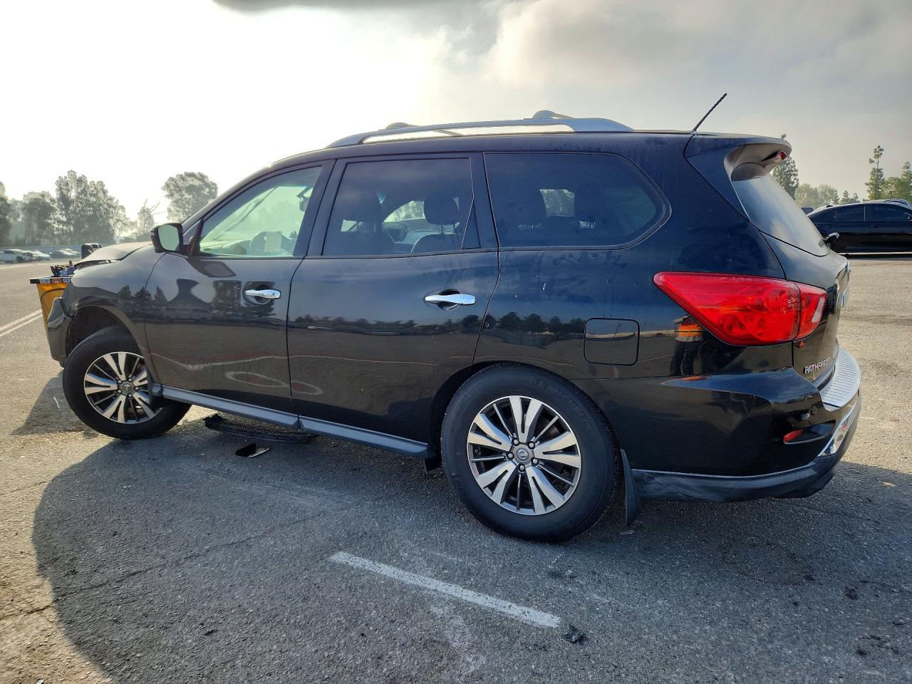 2018 Nissan Pathfinder S Black vin: 5N1DR2MN8JC625072
