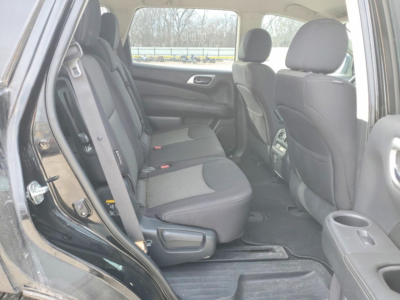 2018 Nissan Pathfinder S Black vin: 5N1DR2MN8JC628022