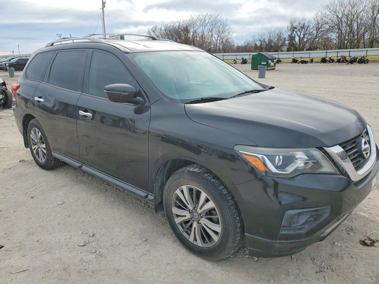 2018 Nissan Pathfinder S Black vin: 5N1DR2MN8JC628022
