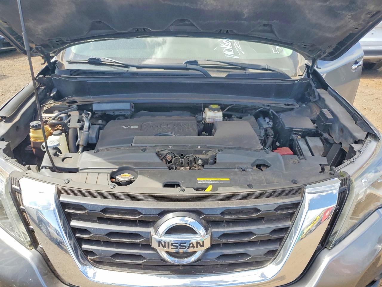 2017 Nissan Pathfinder Platinum Gray vin: 5N1DR2MN9HC658933