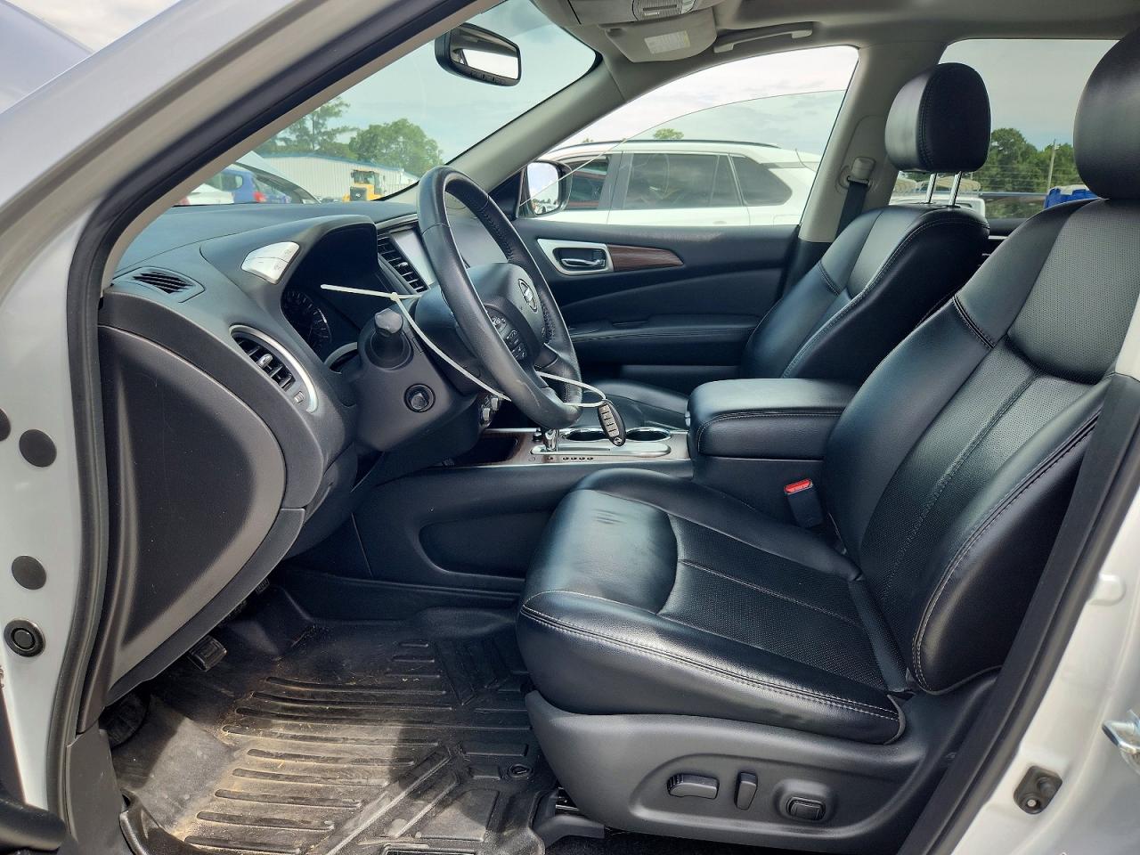 2018 Nissan Pathfinder Platinum Silver vin: 5N1DR2MN9JC626778