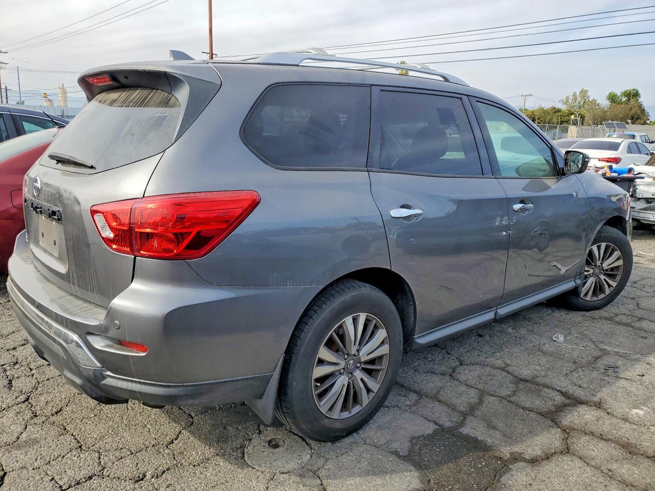 2019 Nissan Pathfinder S Серый vin: 5N1DR2MN9KC600652