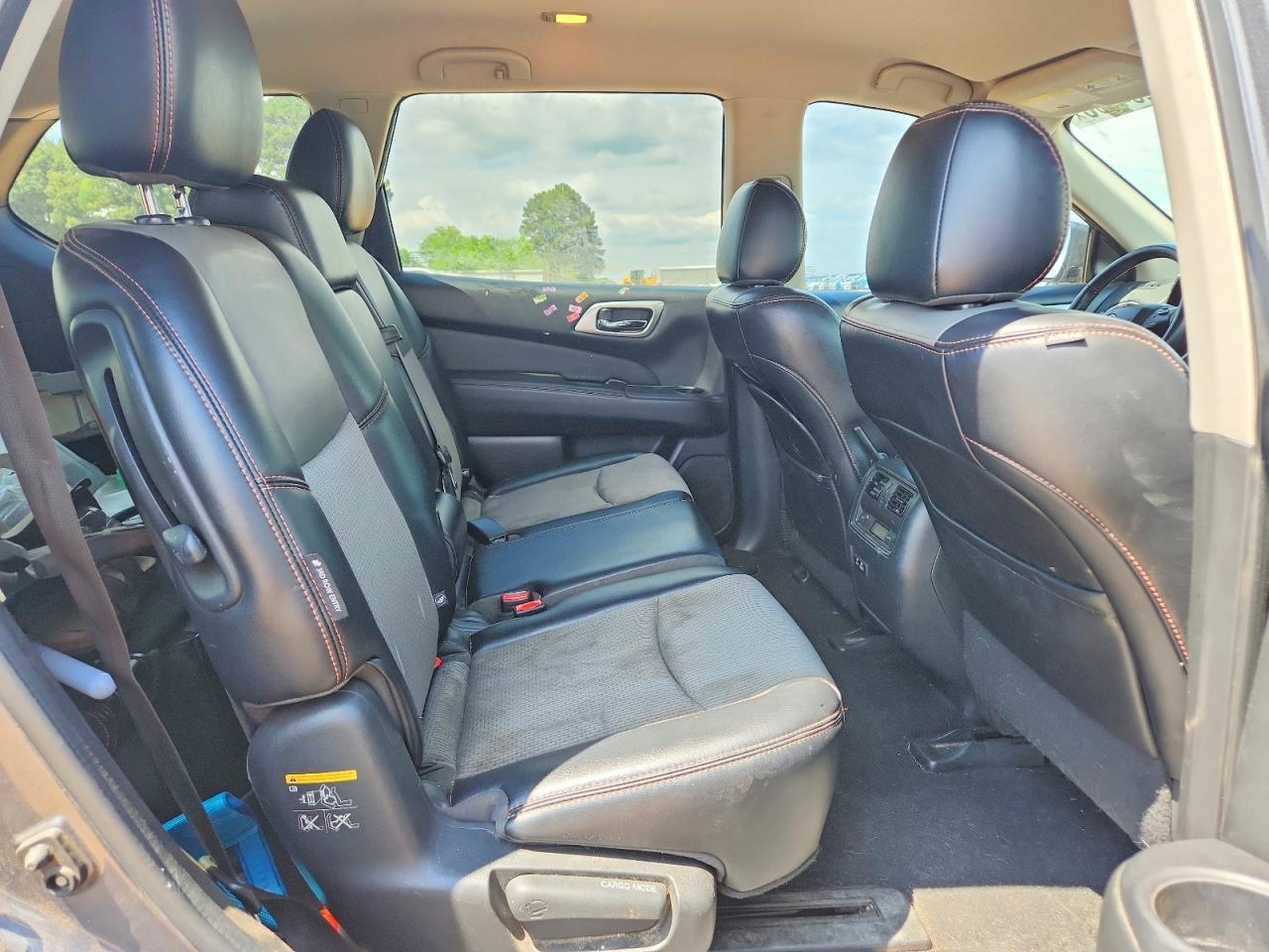 2019 Nissan Pathfinder Sv Gray vin: 5N1DR2MN9KC631108