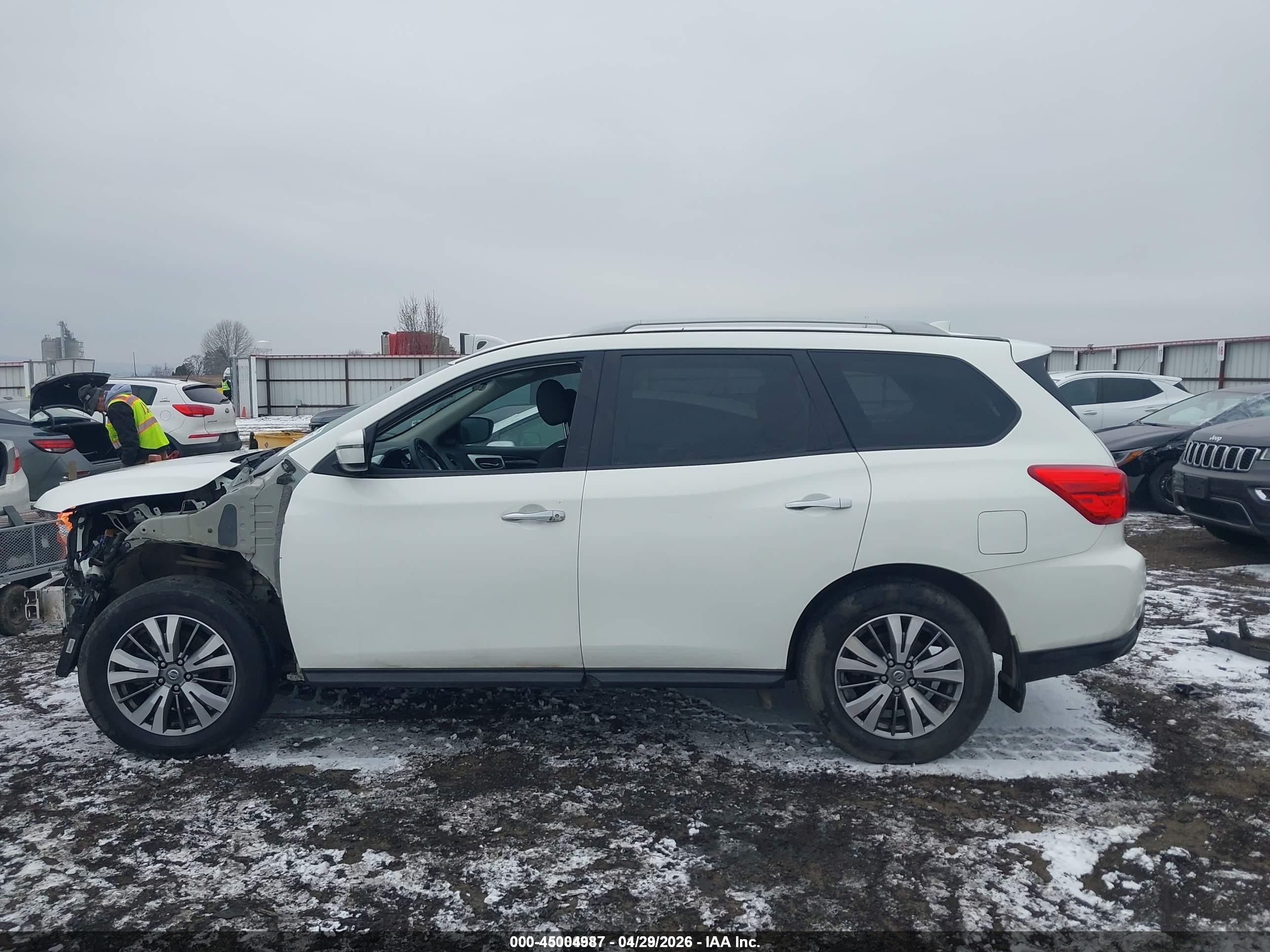 2019 Nissan Pathfinder S Белый vin: 5N1DR2MNXKC621087