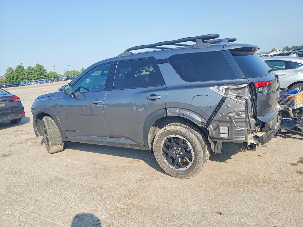 2023 Nissan Pathfinder Sv Silver vin: 5N1DR3BDXPC208495