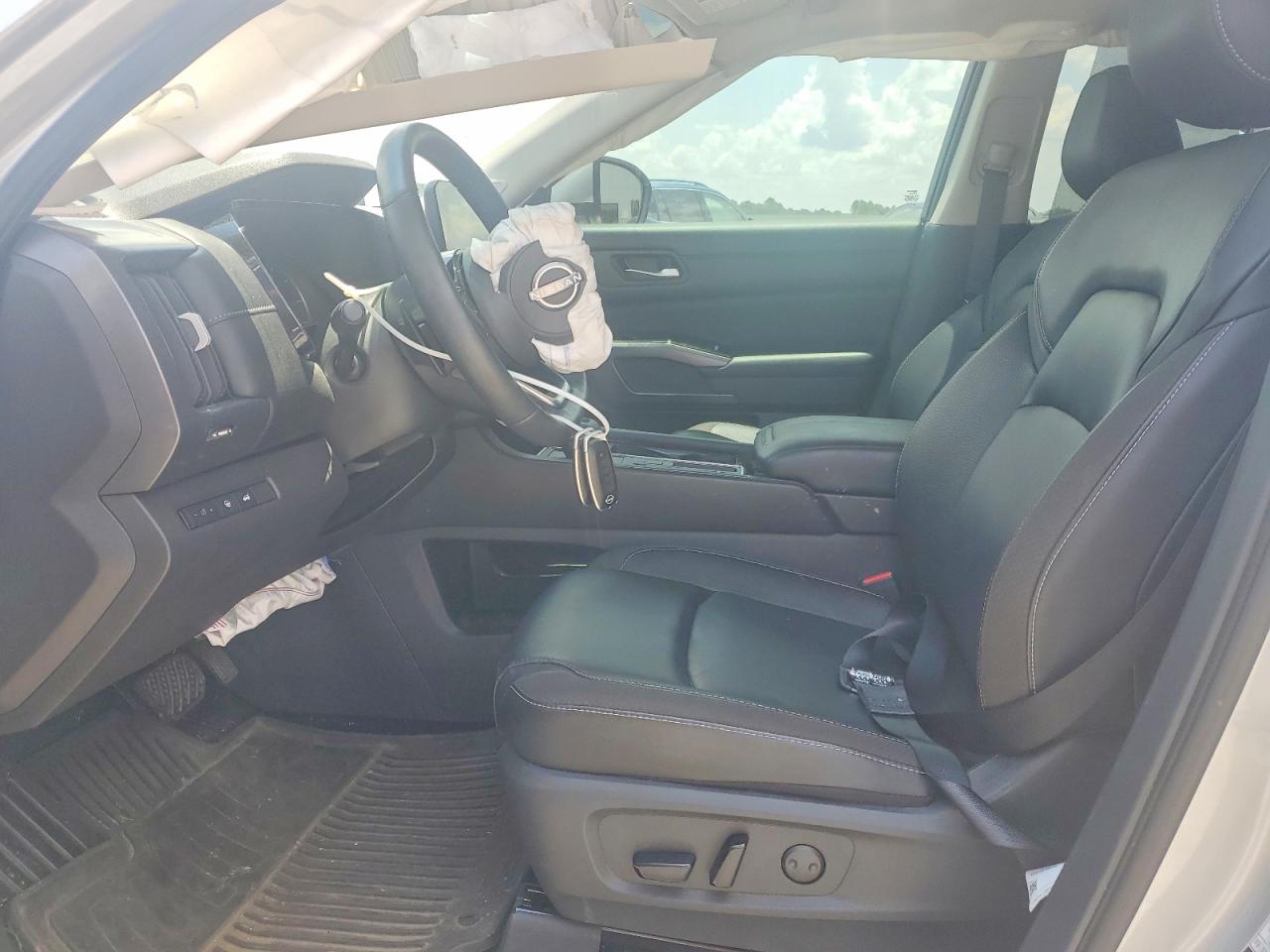 2024 Nissan Pathfinder Sl Серебряный vin: 5N1DR3CB2RC238266