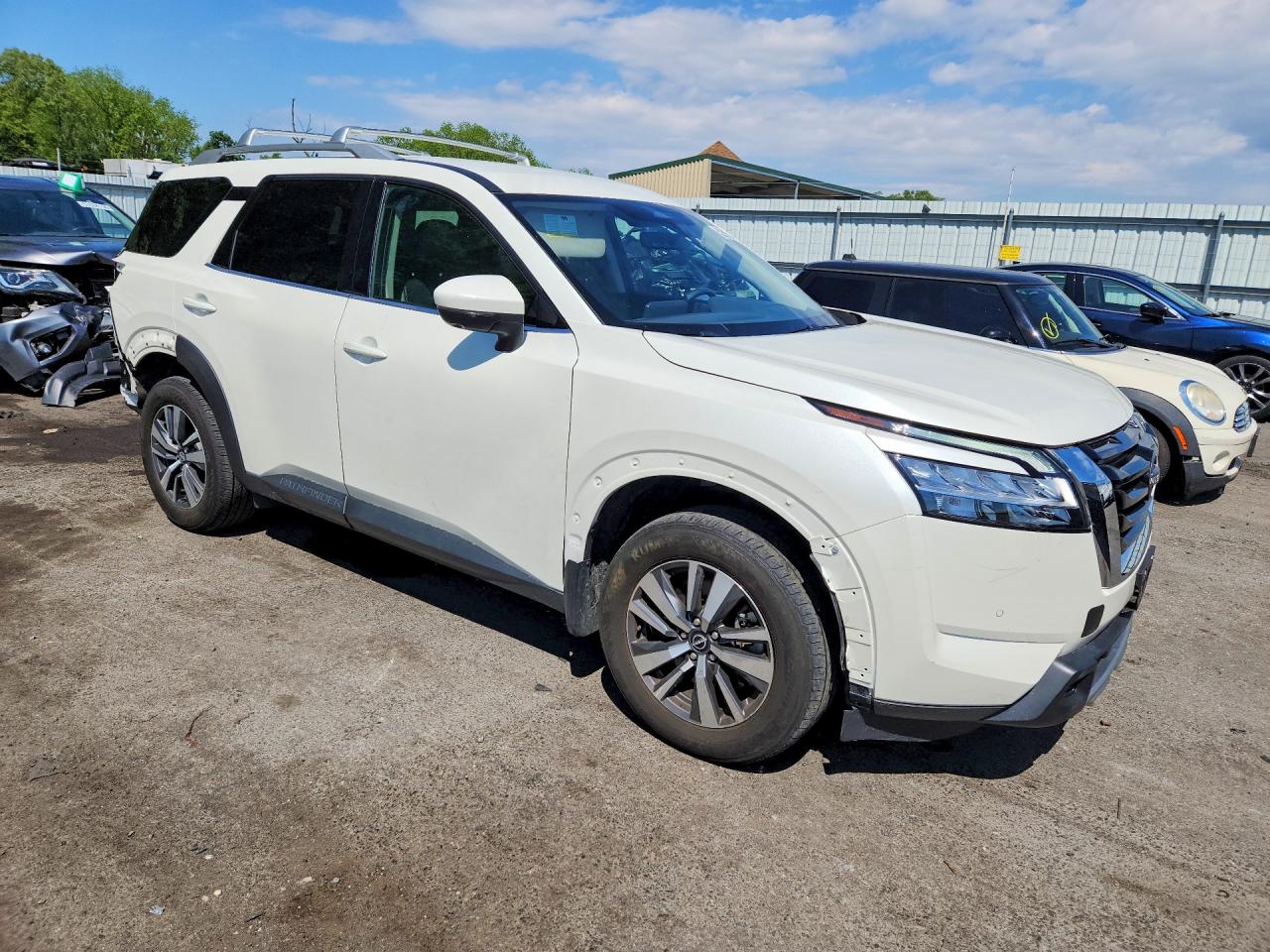 2024 Nissan Pathfinder Sl White vin: 5N1DR3CC4RC224846