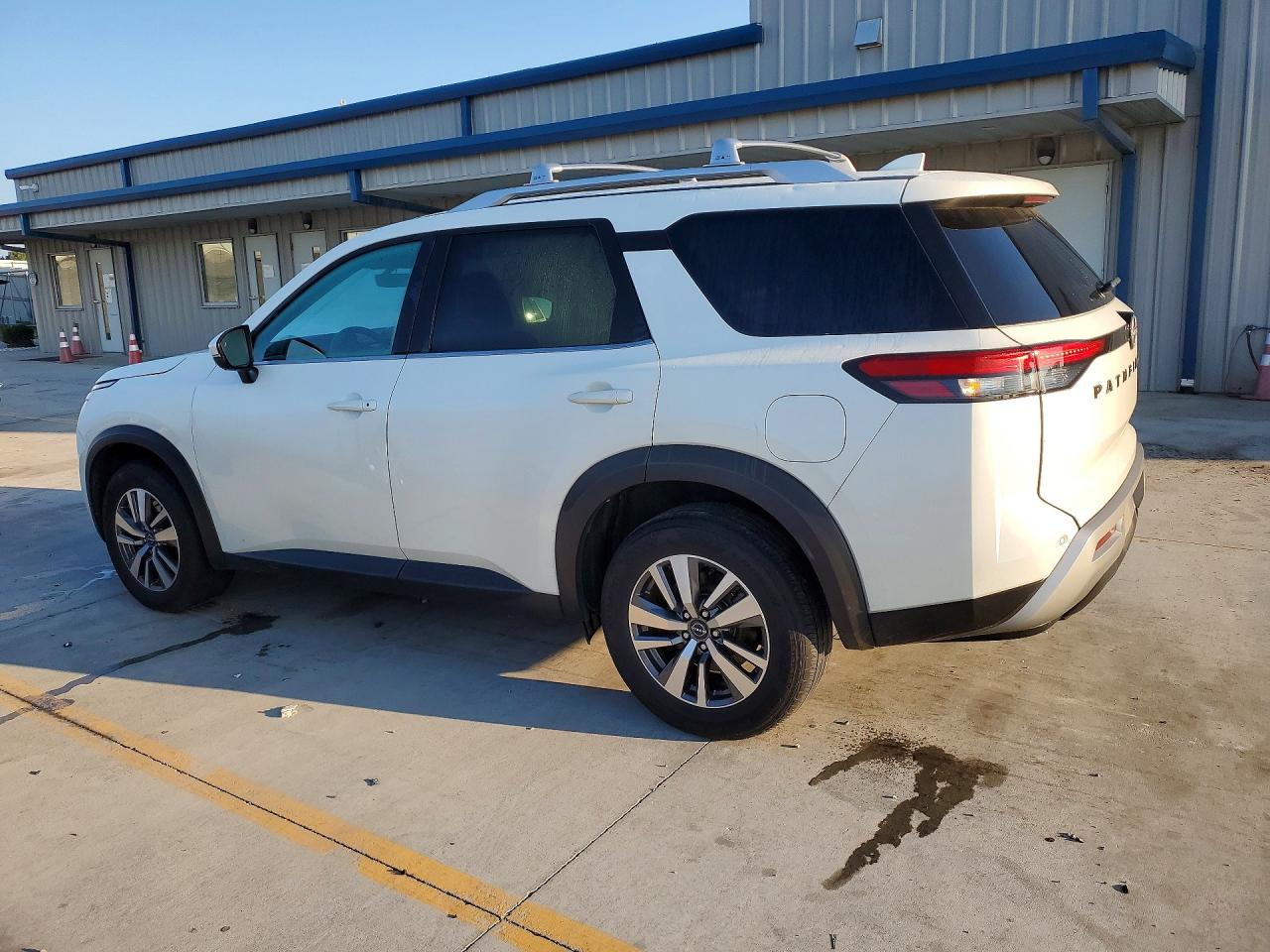 2023 Nissan Pathfinder Sl White vin: 5N1DR3CC5PC229485