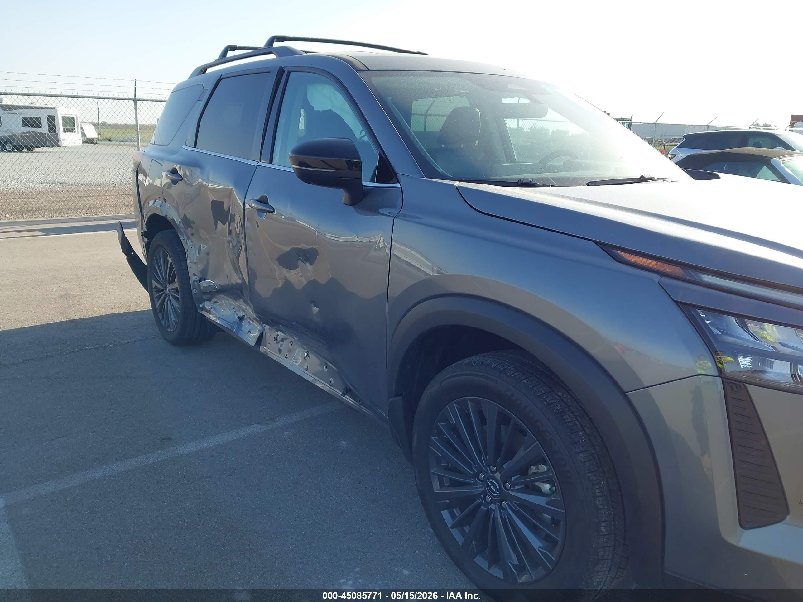2026 Nissan Pathfinder Sl Gray vin: 5N1DR3CT9TC240547