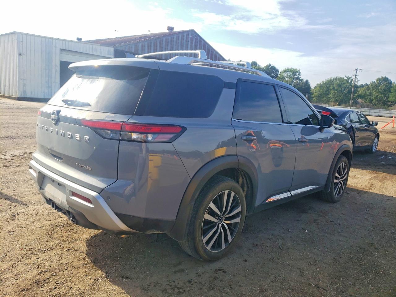 2025 Nissan Pathfinder Platinum Silver vin: 5N1DR3DH0SC230501