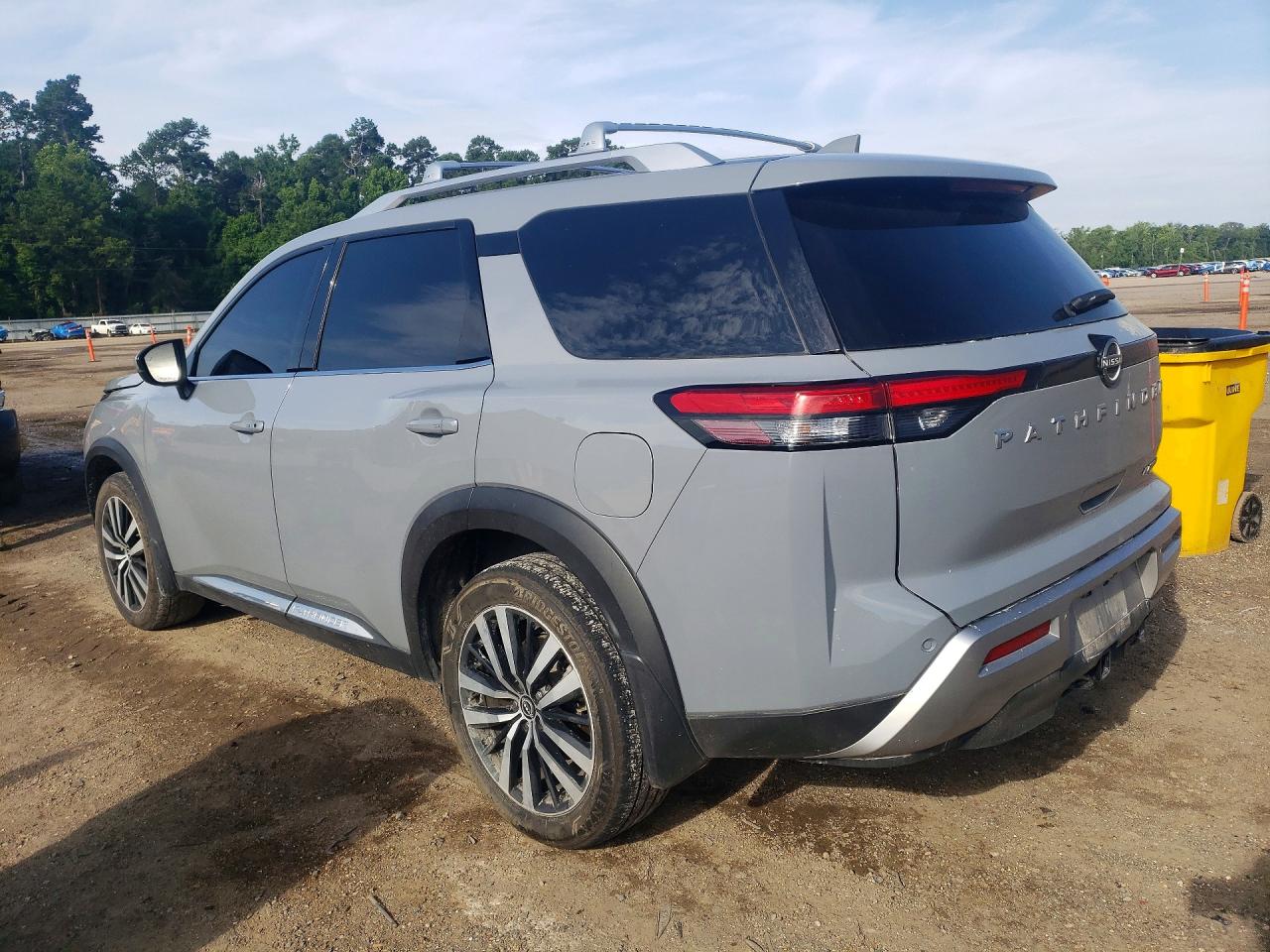 2025 Nissan Pathfinder Platinum Silver vin: 5N1DR3DH0SC230501