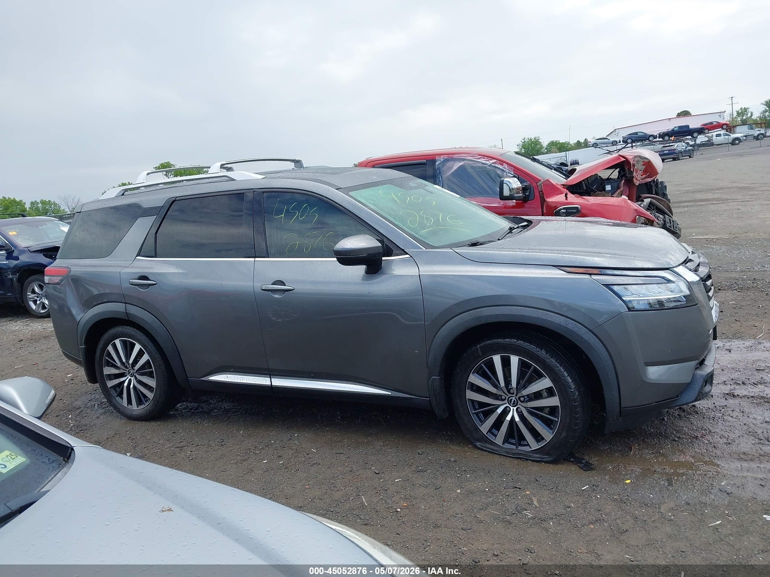 2022 Nissan Pathfinder Platinum 4wd Silver vin: 5N1DR3DK2NC204529